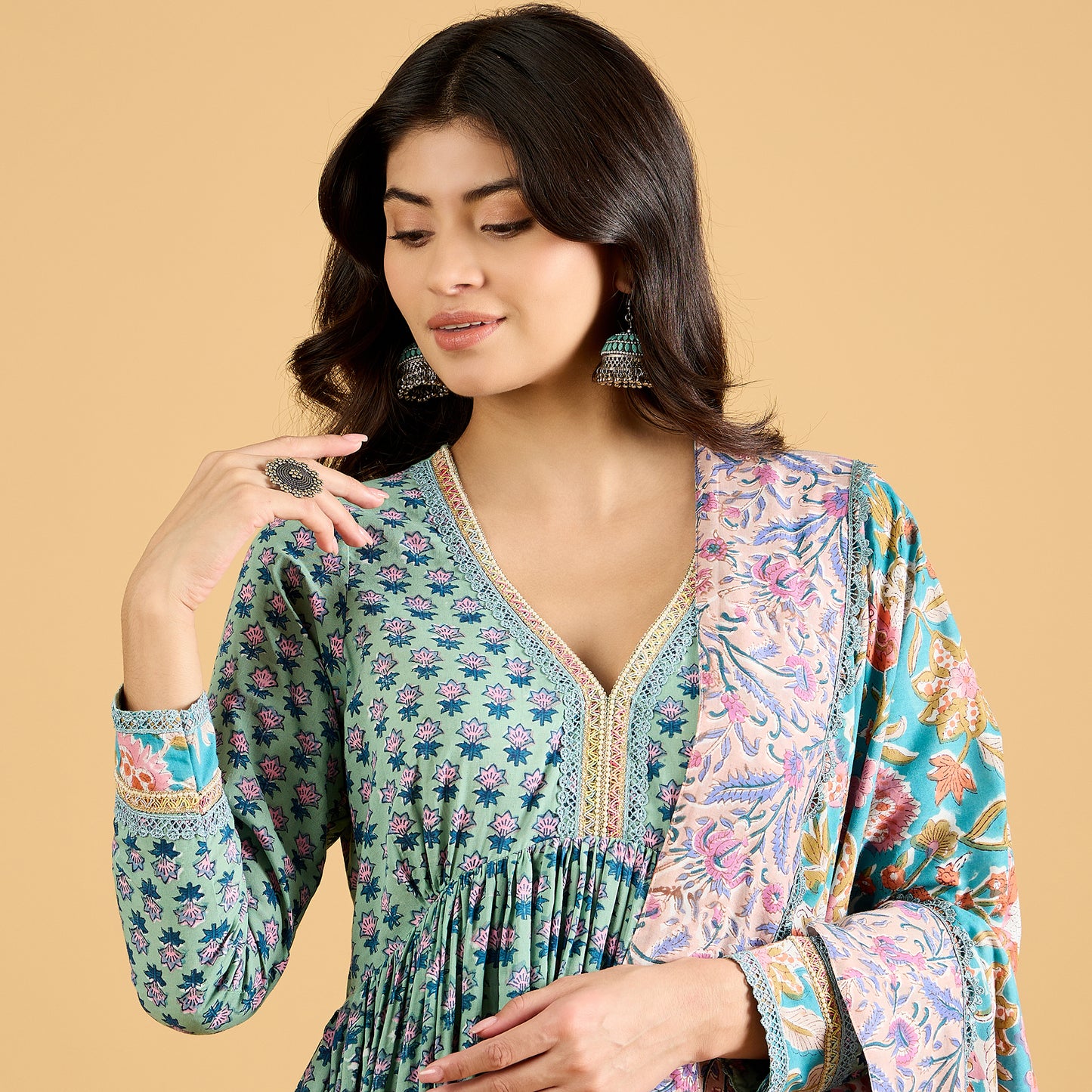 Amaira suit set