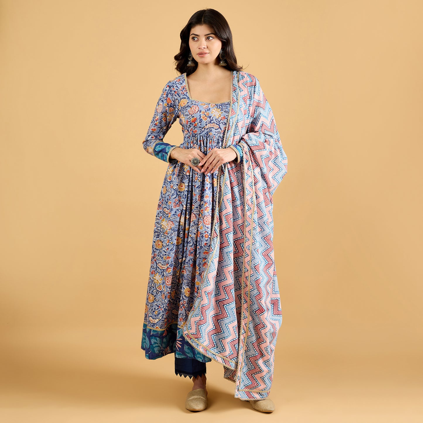 Roohani suit set