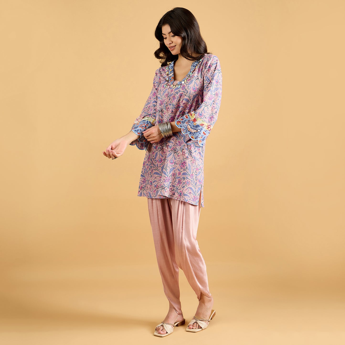 Riwaayat suit set