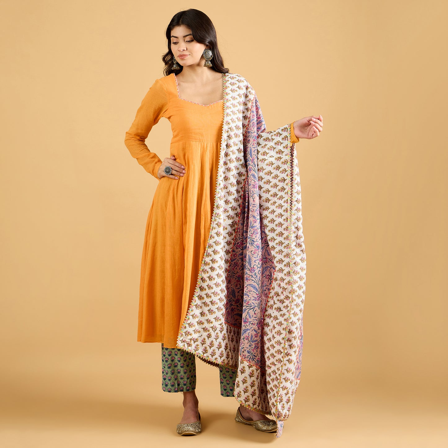 Narangi suit set