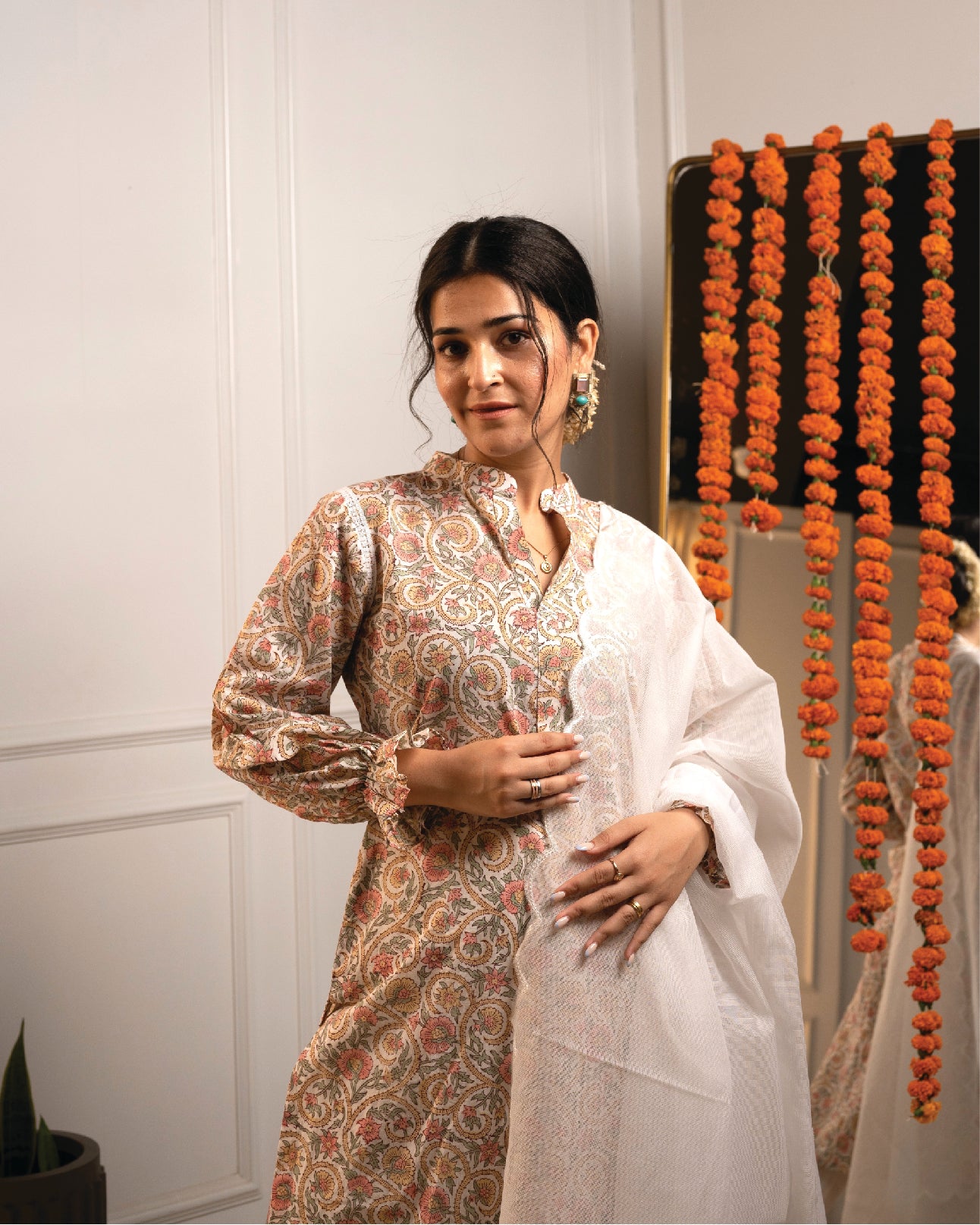 Dohr Kurta - White Print