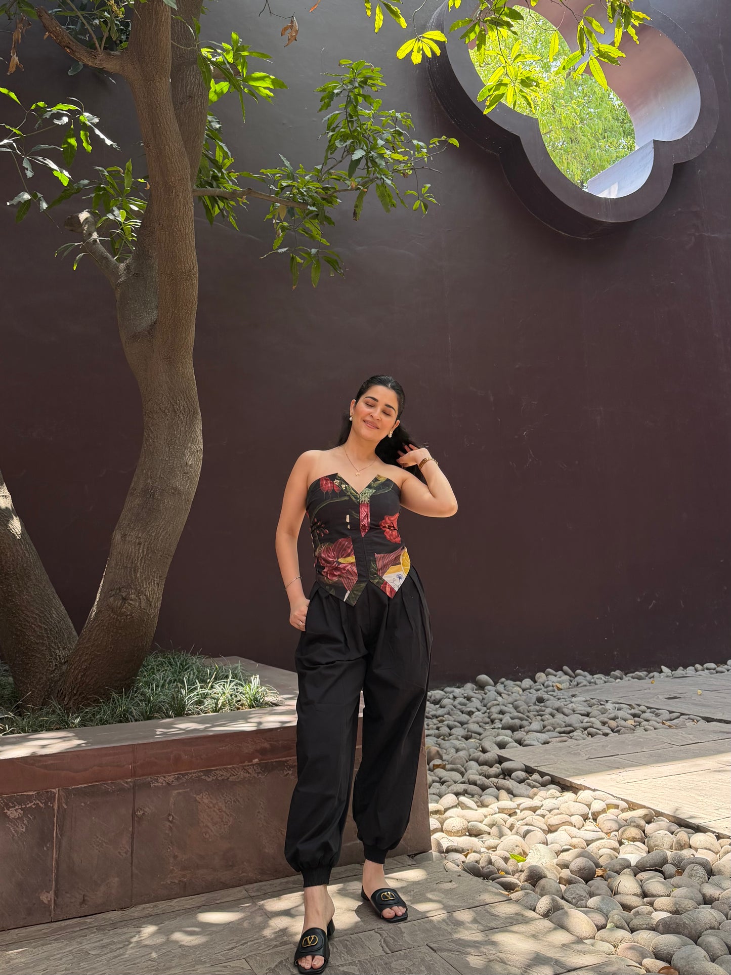 Adelina Set in Sol Garden print (Midnight Black)