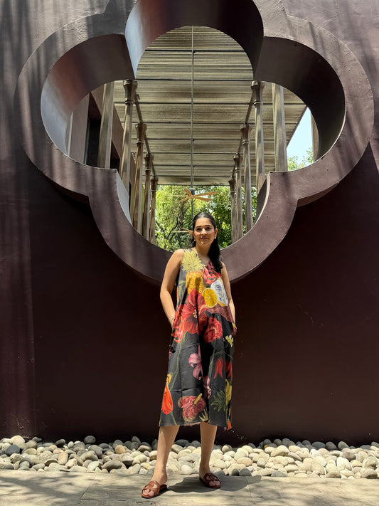 Hibiscus Dress in Sol Garden print (Midnight Black)
