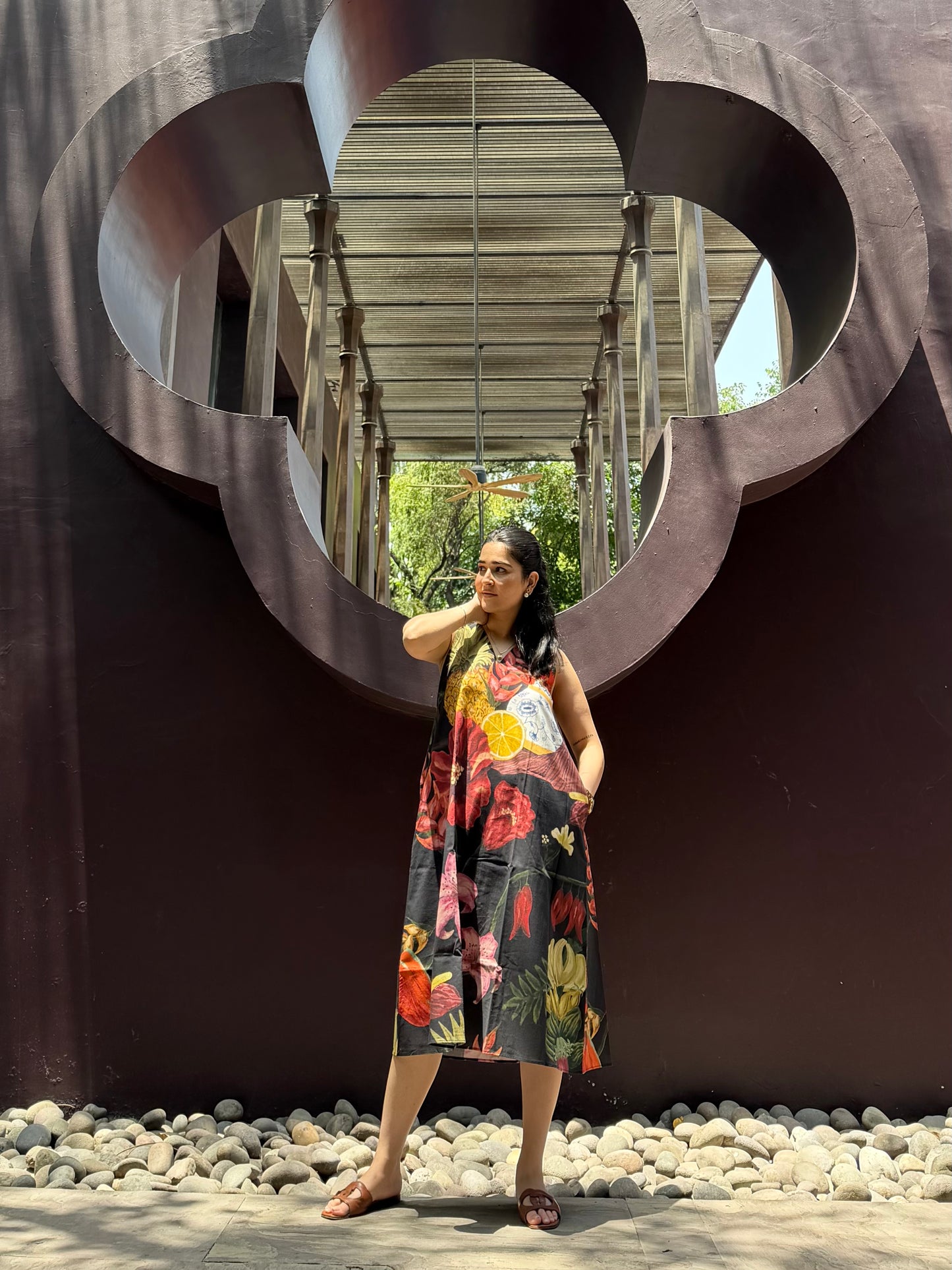 Hibiscus Dress in Sol Garden print (Midnight Black)